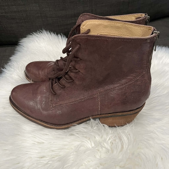 Sofft Women's Lace Up Brown Leather Boots Semi New - Picture 3 of 7